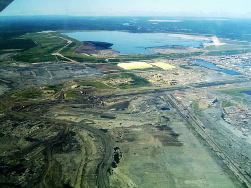 The oil sands have catastrophic consequences on local ecosystems The oil sands have catastrophic consequences on local ecosystems